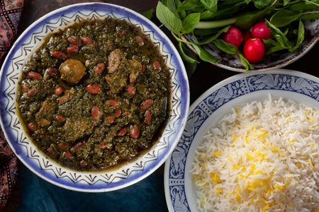 طرز تهیه قورمه سبزی جا افتاده و مجلسی