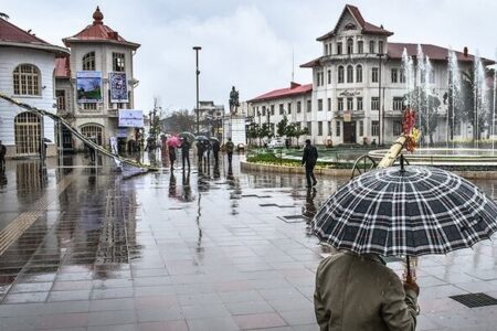 کاهش دما در نوارشمالی کشور | رگبار باران در برخی استان‌ها