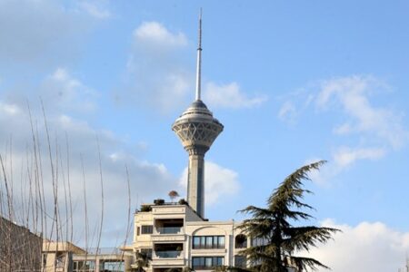 کاهش دمای تهران تا چهارشنبه | وزش باد شدید در جنوب و غرب تهران