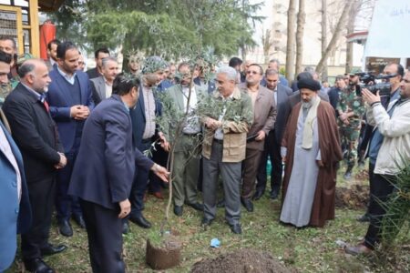 حضور استاندار گیلان و شهردار رشت در طرح سراسری مردمی کاشت یک میلیارد درخت