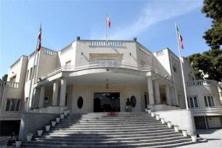 انتصاب شریعتمداری به عنوان رئیس دفتر پزشکیان تکذیب شد