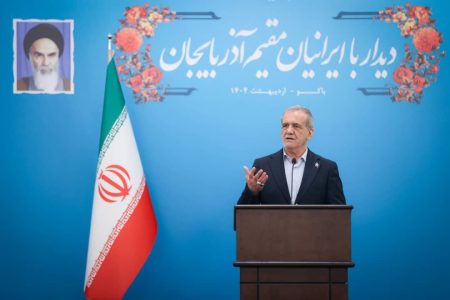دیدار ایرانیان مقیم جمهوری آذربایجان با رئیس جمهور برگزار شد