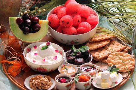 خوراکی هایی که تابستان شما را خنک می کنند
