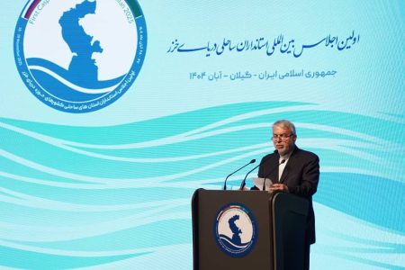 برای سرمایه گذاری در ۲۷۰۰ پروژه فعال گردشگری آماده همکاری با کشورهای همسایه هستیم