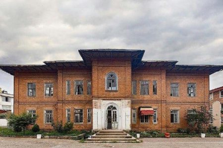 دبیرستان فروغ رشت در فهرست مدارس ماندگار قرار گرفت